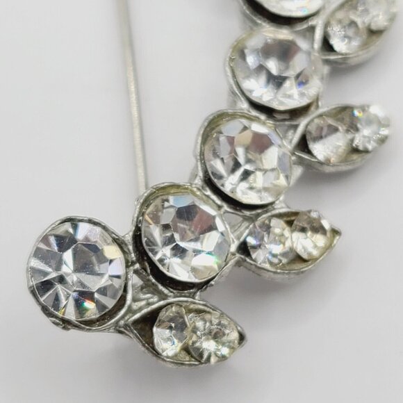 Vtg Rhinestone Laurel Leaves Brooch Flower Leaf Silver Tone w/ Clear Pin - Picture 3 of 6